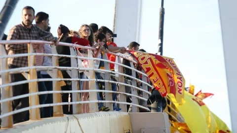 Göztepe Şampiyonluğu İzmir'de Kutlandı