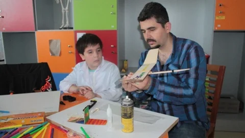 Bursa'da Model Uçak Atölyesi