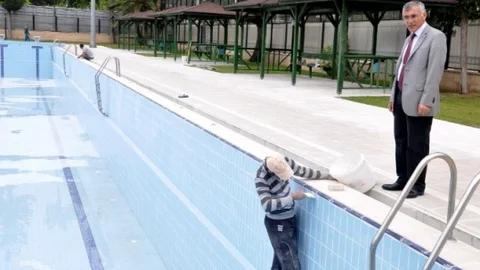 Adana'da Yüzme Havuzları Açılıyor