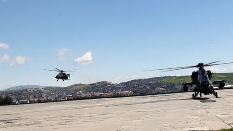 Atak Helikopterleri Siirt'te Görevde