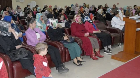 Meme Kanseri Bilinçlendirme Semineri Kayseri'de Düzenlendi