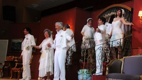 Uygur Kardeşler Pursaklar'da Tiyatro Sahnesinde