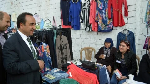 AK Parti Adayı Kermes Açılışı Yaptı