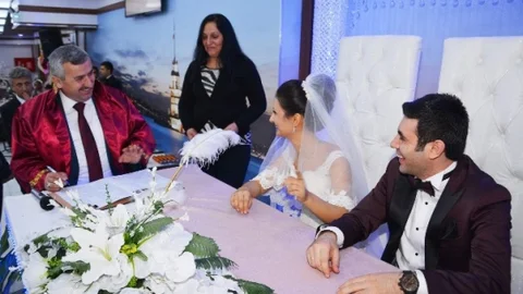 Körfez'de Düğün Töreni