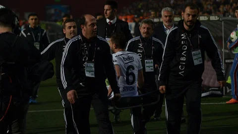 Tomas Sivok Ameliyat Olacak, Beşiktaş'ta Sakatlık Sorunu Yaşanıyor