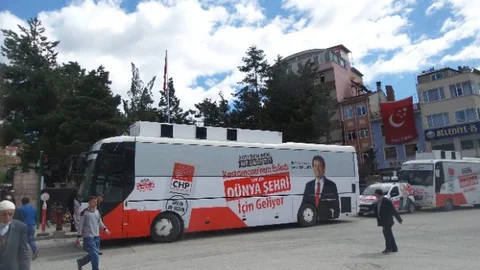 Tosya'da CHP Adayı Caner Yenidünya'nın Ziyareti