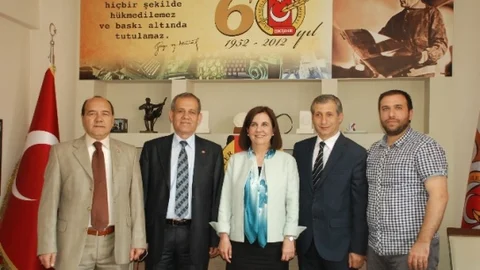 Prof. Dr. Gaye Usluer Eskişehir'de Gazetecilerle Buluştu