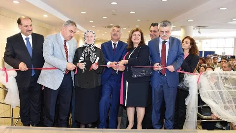 Seyhan'da Bahar Sergisi Açıldı