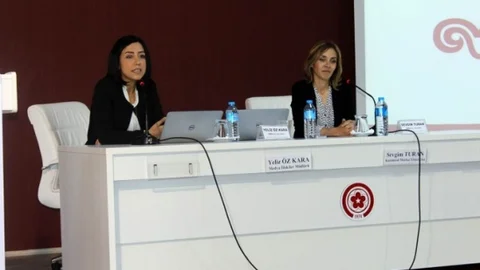 Cumhuriyet Üniversitesi'nde Marka İletişimi Eğitimi
