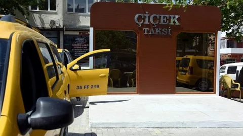 Aliağa'da Taksi Durakları Yenileniyor