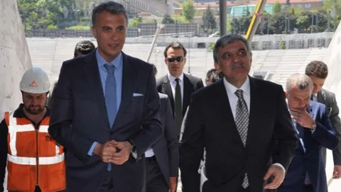 Abdullah Gül Beşiktaş Stadını Ziyaret Etti