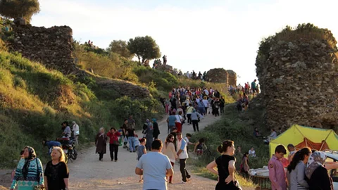 Manisa'da Hıdrellez Kutlaması Yoğun İlgi Gördü