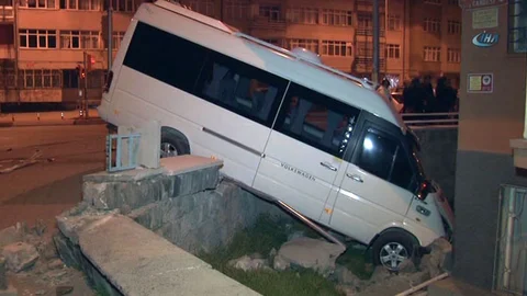 Kayseri'de Minibüs Kaza Yaptı