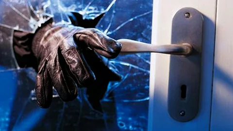 Diyarbakır'da Mağaza Müdürü Hırsızlık Yaptı