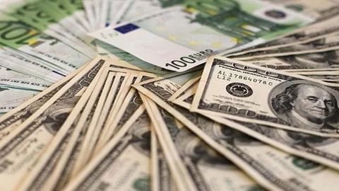 Euro/Dolar Paritesi Zirveye Ulaştı