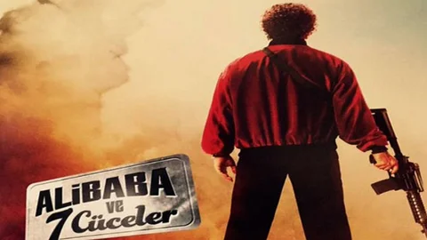 Cem Yılmaz'dan Yeni Film Afişi Paylaşımı