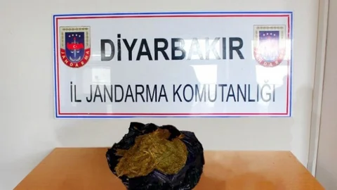 Diyarbakır'da Esrar Yakalandı