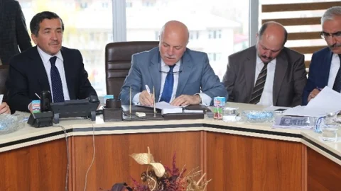 Erzurum'da Muhtarlarla Toplantı Yapıldı