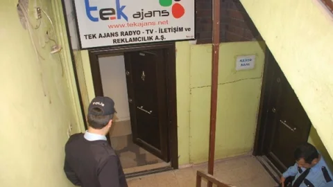 Adıyaman'da Radyo Ofisine Saldırı