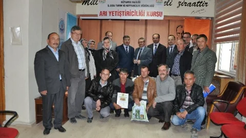 Kütahya'da Arıcılık Eğitimi Tamamlandı