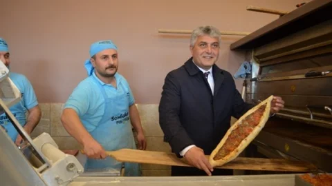 Trabzon'da Pide Pişiren Milletvekili Adayı