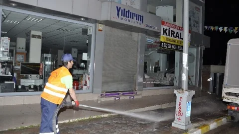 Dilovası'nda Sokak Temizliği Yapıldı