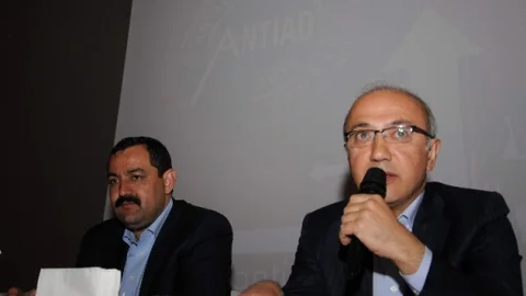 Lütfi Elvan'dan Muhalefete Eleştiri Mesajı