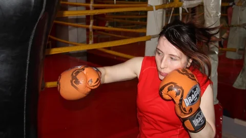 Samsun'da Ebe Boks Dersi Alıyor