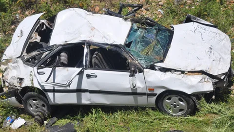 Adıyaman'da Uçuruma Düşen Araçta 5 Yaralı