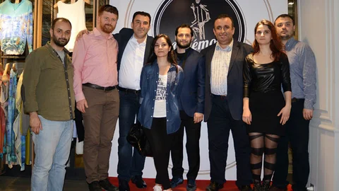 O’démodé Moda Dünyasına Giriş Yaptı