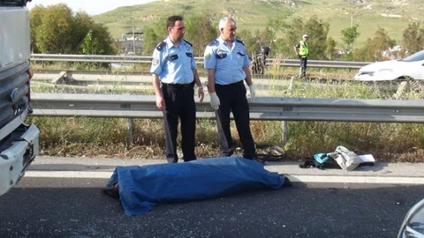 İzmir'de Trafik Kazası Sonucu Bir Kişi Hayatını Kaybetti