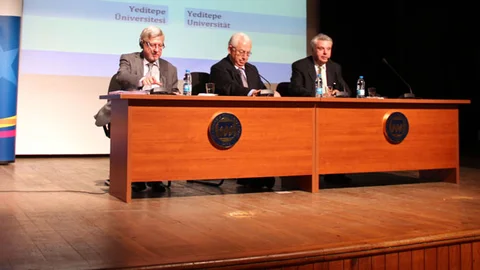 Marmara Üniversitesi'nde AB Tartışmaları