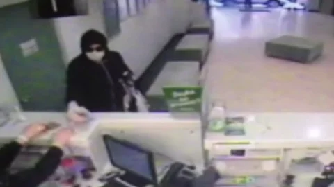 İstanbul Şişli'de Banka Soygunu Görüntülendi