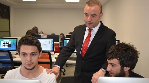 YÖK, Türkiye'nin 2023 Hedeflerine Engel Oluyor