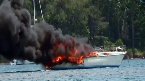 Marmaris'te Yanan Lüks Tekne