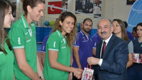 Bursa'da Voleybol Şampiyonlarına Tebrik Ziyareti
