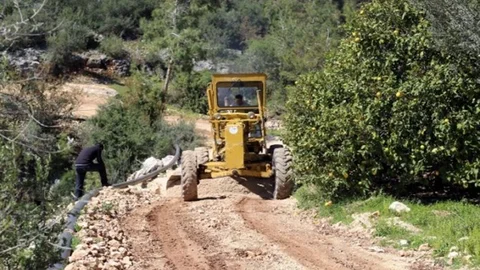 Erdemli'de Asfalt Çalışmaları Hızlandı