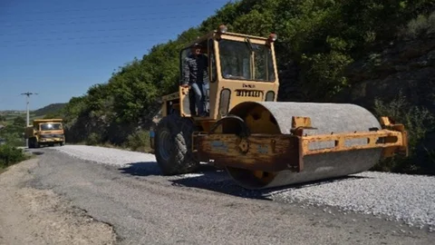 Mersin'de Yol Çalışmaları Sürüyor