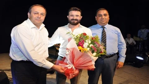 Bedirhan Gökçe Tarsus'ta Duygusal Anlar Yaşattı