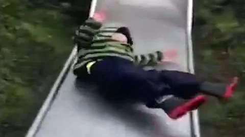 Kaydırak Değil, Tehlike!