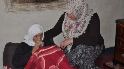 Bitlis'te 110 Yaşındaki Kayınvalideye Vefa Günü