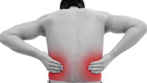 Uzun Süre Oturmak Fıtık Riskini Artırıyor