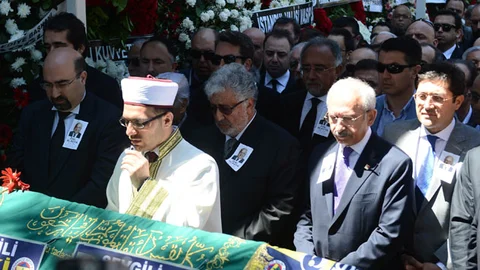 Zeki Alasya'nın Cenaze Törenine Katılım