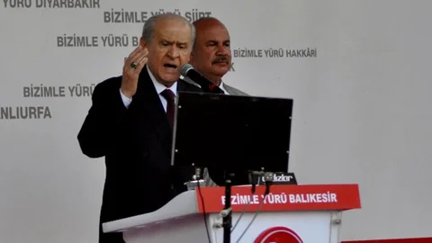 Devlet Bahçeli'den Davutoğlu'na Cevap Verildi