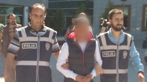 Dolandırıcı Tutuklandı, Altı Suçtan Ceza Alacak