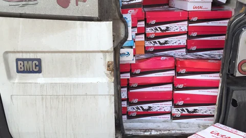 Malatya'da Ayakkabı Kutularında Kaçak Sigara