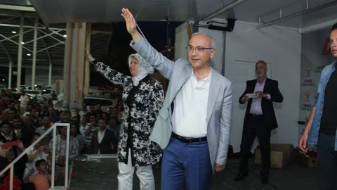 Lütfi Elvan Türkiye'nin Geleceği Üzerine Konuştu