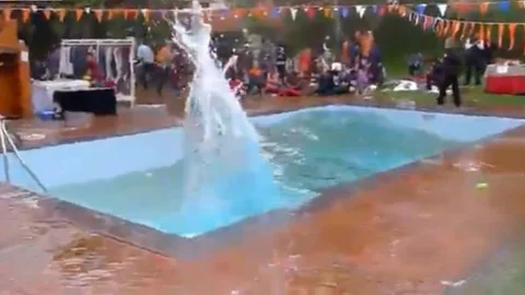 Nepal'de 7.8 Büyüklüğünde Deprem Görüntüleri Yayınlandı