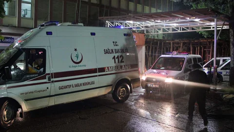 Gaziantep'te Taşlı Sopalı Kavga Çıktı