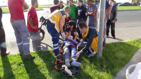 Çorlu'da Motosiklet Kazası Geçirdi